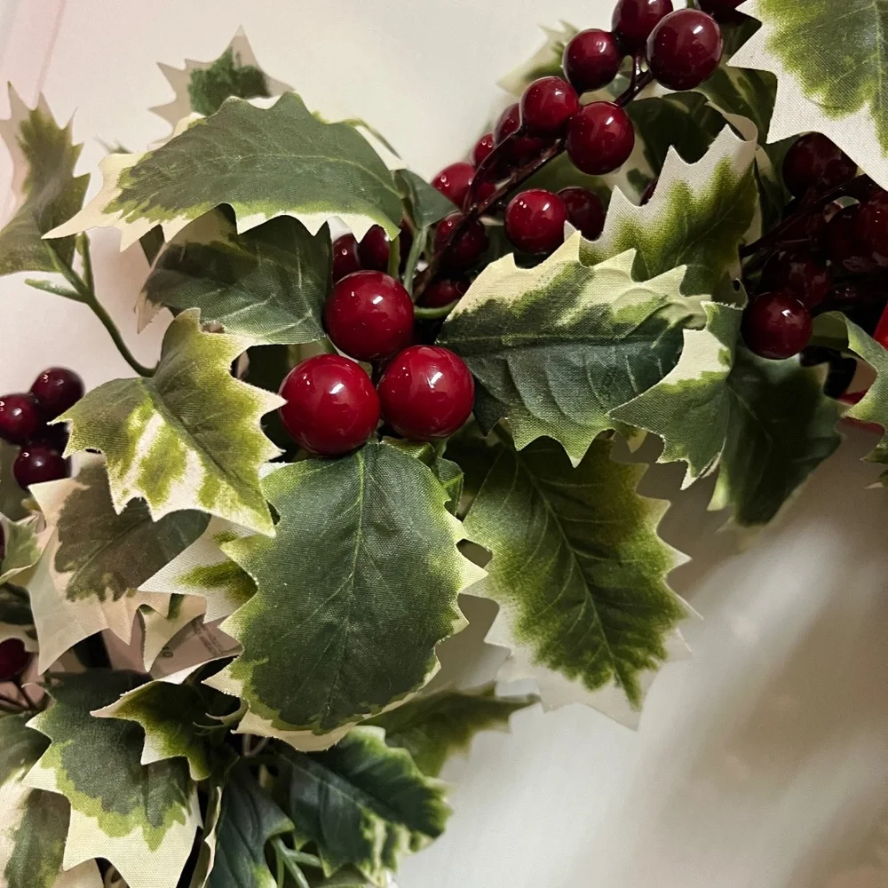 Christmas Hollyberry 18” Wreath Red Berries Holiday Front Door Decor NWOT